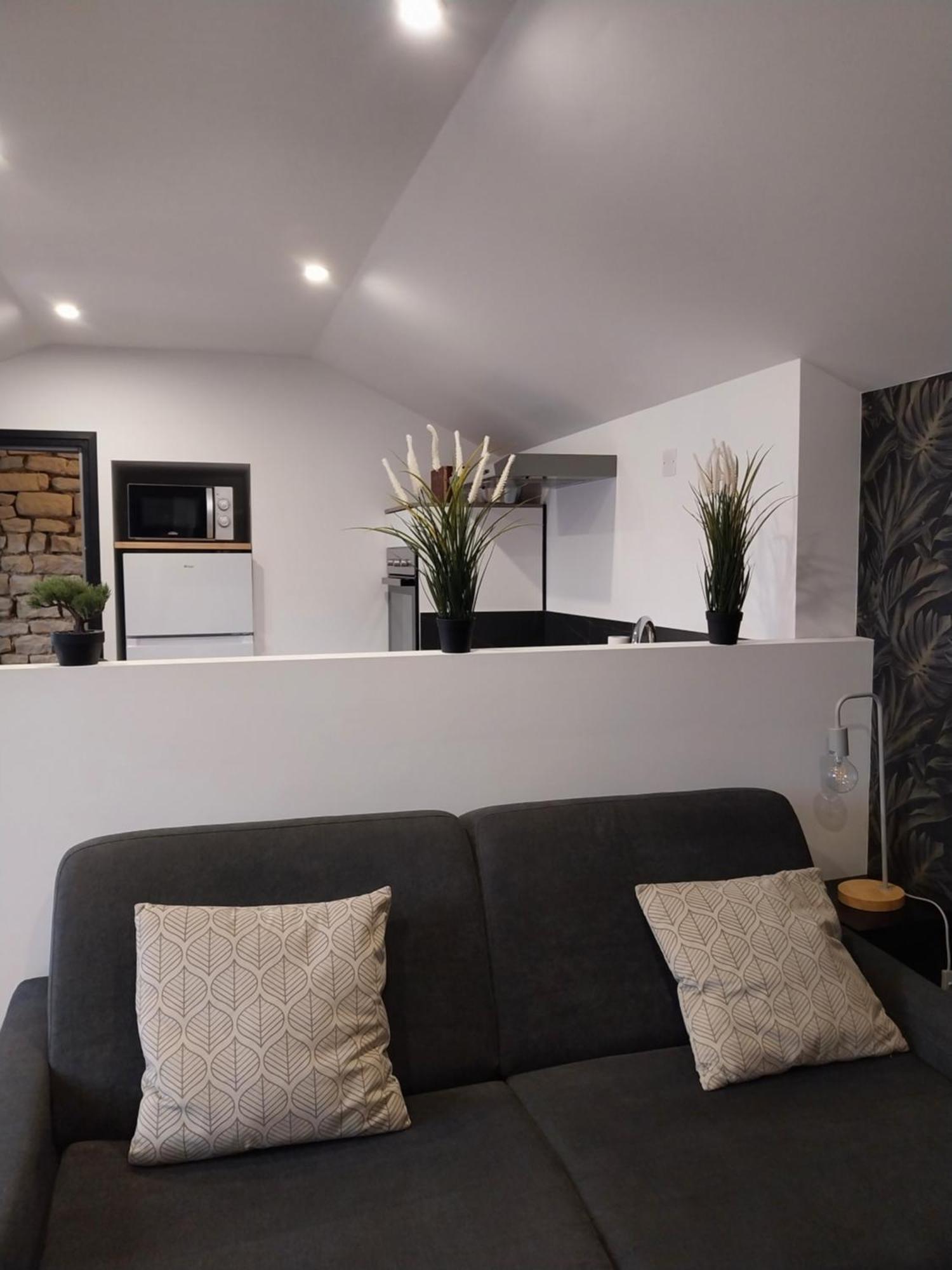 Studio chaleureux en hyper centre Charleville-Mézières Extérieur photo